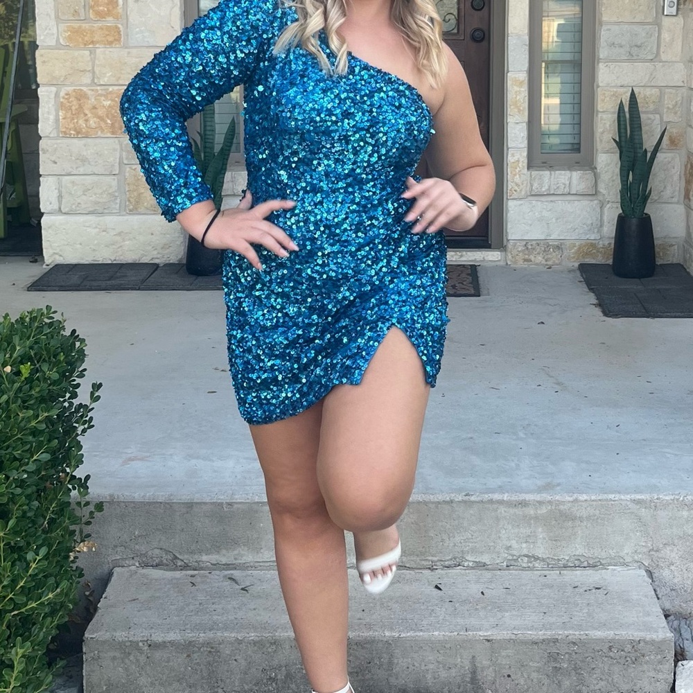 Sherri Hill formal one sleeve dress